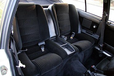 Alfa Romeo Sports Coupe #Autofocus #car #cars #samochod #samochody #alfa #romeo #gtv #gtv6 #coupe #sport #italian #aubomobili #automobile #performance #racing