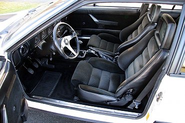 Alfa Romeo Sports Coupe #Autofocus #car #cars #samochod #samochody #alfa #romeo #gtv #gtv6 #coupe #sport #italian #aubomobili #automobile #performance #racing