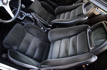 Alfa Romeo Sports Coupe #Autofocus #car #cars #samochod #samochody #alfa #romeo #gtv #gtv6 #coupe #sport #italian #aubomobili #automobile #performance #racing