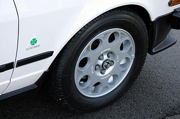 Alfa Romeo Sports Coupe #Autofocus #car #cars #samochod #samochody #alfa #romeo #gtv #gtv6 #coupe #sport #italian #aubomobili #automobile #performance #racing