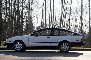 Alfa Romeo Sports Coupe #Autofocus #car #cars #samochod #samochody #alfa #romeo #gtv #gtv6 #coupe #sport #italian #aubomobili #automobile #performance #racing
