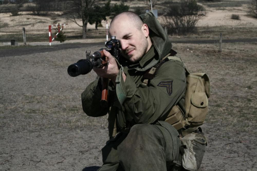 Trening dla Grup Rekonstrukcji Historycznych na poligonie w Toruniu z udziałem 82nd Airborne Division "PARAGLITE" w dniach 23-25 marca 2007 roku.