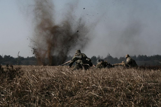 Trening dla Grup Rekonstrukcji Historycznych na poligonie w Toruniu z udziałem 82nd Airborne Division "PARAGLITE" w dniach 23-25 marca 2007 roku.