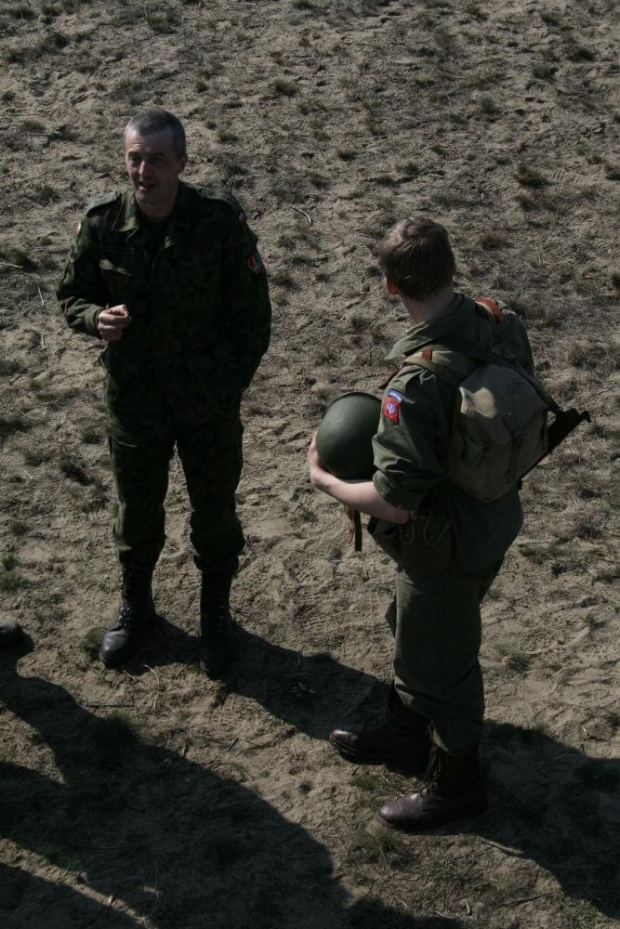 Trening dla Grup Rekonstrukcji Historycznych na poligonie w Toruniu z udziałem 82nd Airborne Division "PARAGLITE" w dniach 23-25 marca 2007 roku.