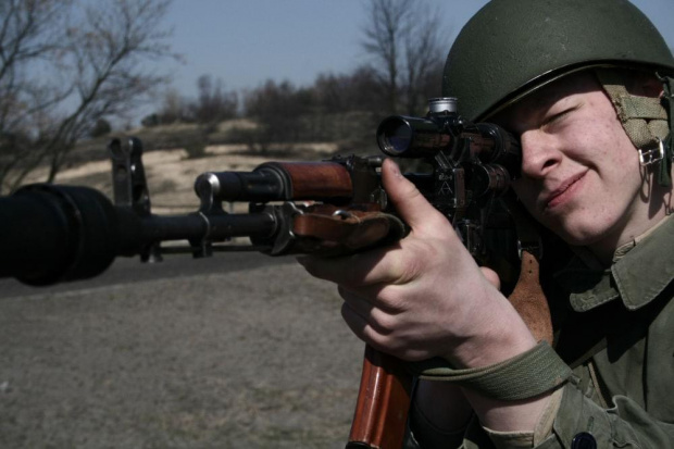 Trening dla Grup Rekonstrukcji Historycznych na poligonie w Toruniu z udziałem 82nd Airborne Division "PARAGLITE" w dniach 23-25 marca 2007 roku.