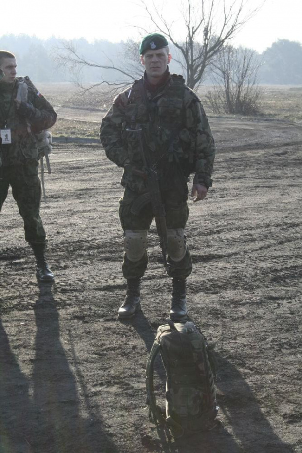 Trening dla Grup Rekonstrukcji Historycznych na poligonie w Toruniu z udziałem 82nd Airborne Division "PARAGLITE" w dniach 23-25 marca 2007 roku.