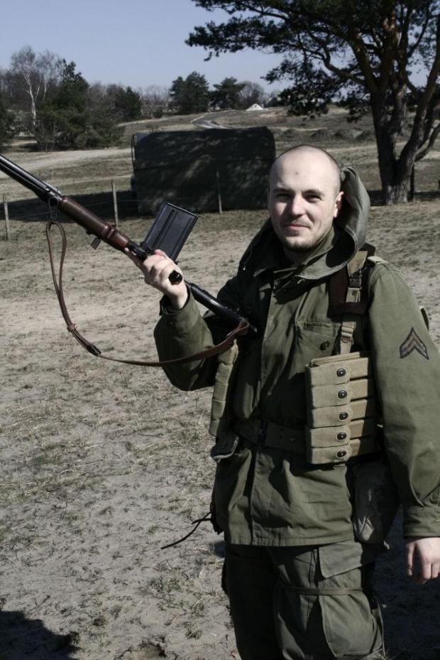 Trening dla Grup Rekonstrukcji Historycznych na poligonie w Toruniu z udziałem 82nd Airborne Division "PARAGLITE" w dniach 23-25 marca 2007 roku.