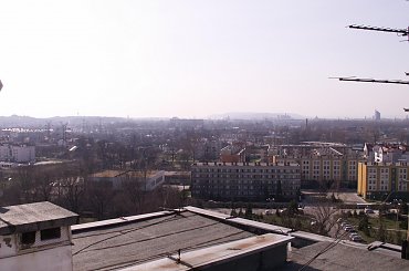 Widok z bloku na ulicy Lasówka Kraków marzec 2007 #kraków #miasto #wieżowiec #lasówka #koszykarska #widok #bloki #osiedle