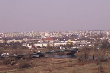 Widok z bloku na ulicy Lasówka Kraków marzec 2007 #kraków #miasto #wieżowiec #lasówka #koszykarska #widok #bloki #osiedle