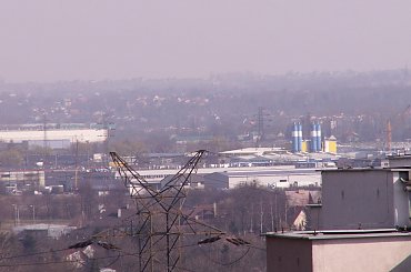 Widok z bloku na ulicy Lasówka Kraków marzec 2007 #kraków #miasto #wieżowiec #lasówka #koszykarska #widok #bloki #osiedle