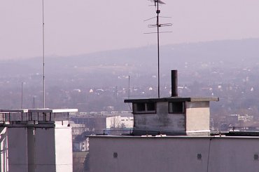 Widok z bloku na ulicy Lasówka Kraków marzec 2007 #kraków #miasto #wieżowiec #lasówka #koszykarska #widok #bloki #osiedle