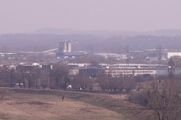 Widok z bloku na ulicy Lasówka Kraków marzec 2007 #kraków #miasto #wieżowiec #lasówka #koszykarska #widok #bloki #osiedle