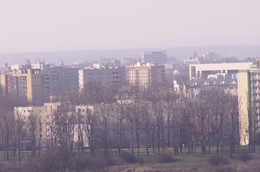 Widok z bloku na ulicy Lasówka Kraków marzec 2007 #kraków #miasto #wieżowiec #lasówka #koszykarska #widok #bloki #osiedle