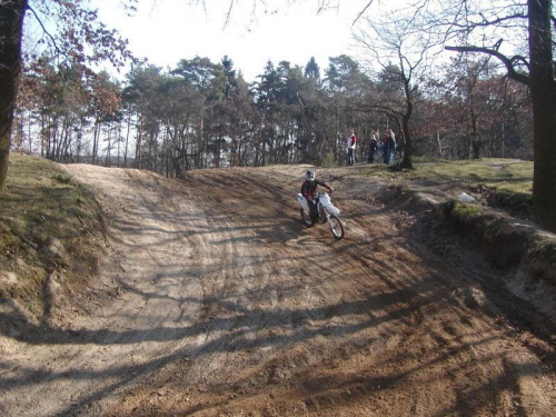 MoToCrOsS NoWoGaRd