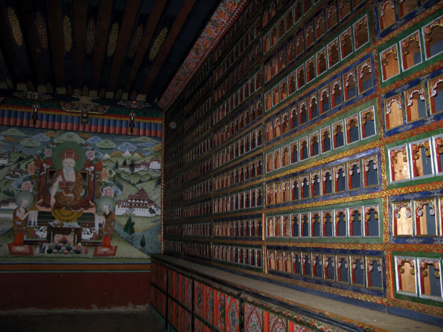 w Gompie. Na malowidle Szandrugpa Namgyal.