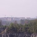 Widok ze skałek, na zakrzówku . Kraków 2006 #dach #skałki #zakrzówek #kraków #widok #blok
