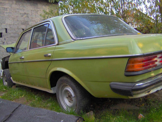 w123 w trakcie remontu (1)