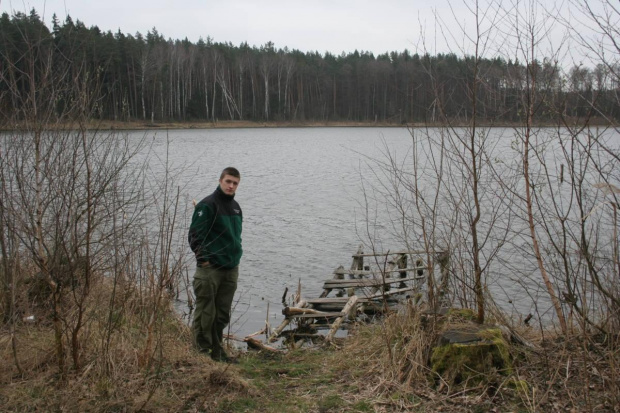 jez. Zwórzno - Picia i pomost-przystań pontonu Kamikaze z roku 2003