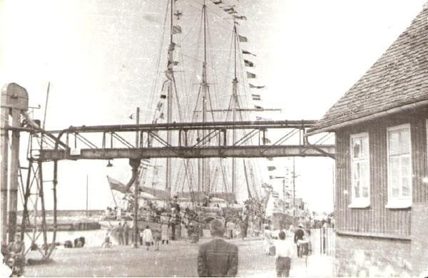 Port Ustka z końca XIX wieku