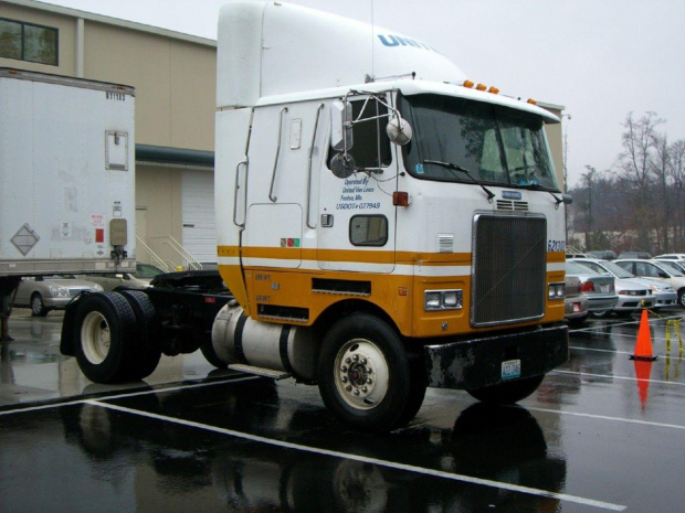 VolvoWhiteGMC