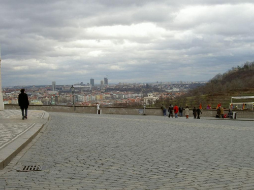 Kolejny widok na Pragę z Hradczan #Praga