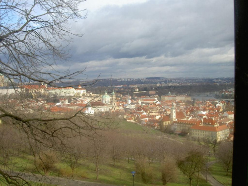 Zdjecie robione z kolejki linowej (lanova draha :) )- panorama na miasto #Praga