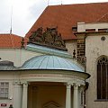 Hradczany- budynek obok klasztoru i bazyliki św. Jerzego #Praga