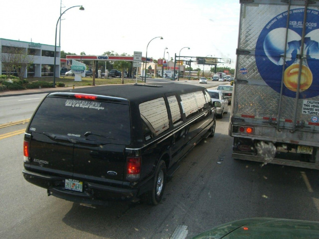 Ford Excursion Limo