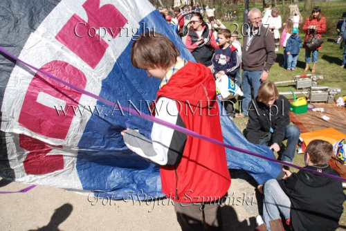 Zawody Balonów na powietrze ciepłe Sopot 15.04.2007r.
www.ANWOMEDIA.pl