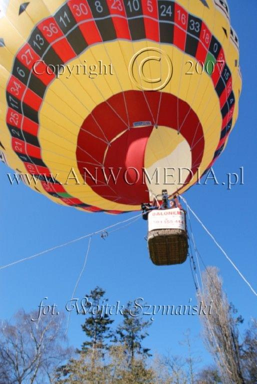 Zawody Balonów na powietrze ciepłe Sopot 15.04.2007r.
www.ANWOMEDIA.pl