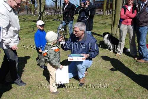 Zawody Balonów na powietrze ciepłe Sopot 15.04.2007r.
www.ANWOMEDIA.pl