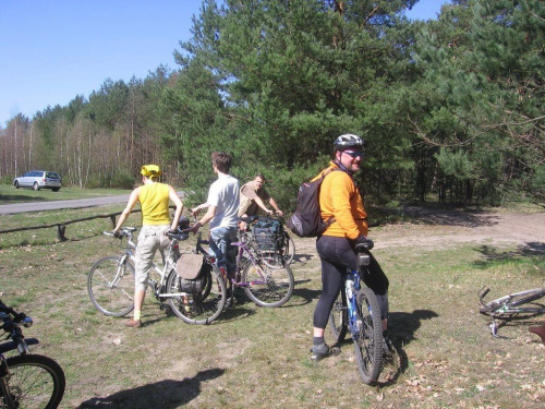 Wycieczka rowerowa przez kampinos grupy hc