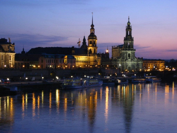 Dresden by night