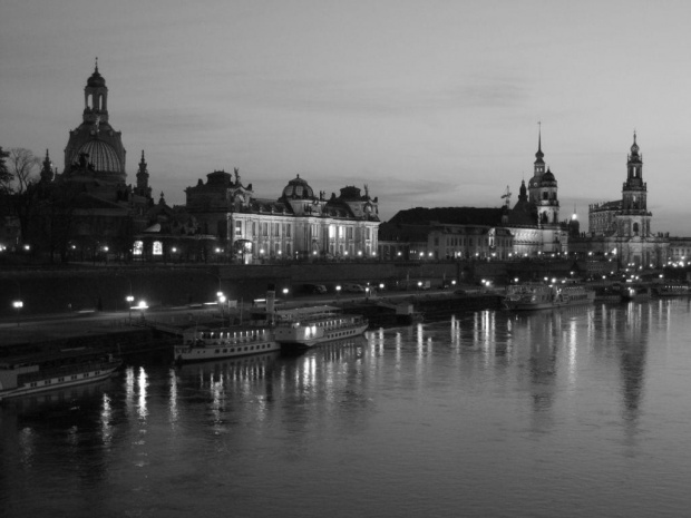 Dresden by night