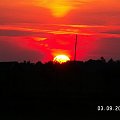Wschód słońca w Bęble na tle Ojcowskiego Parku Narodowego.