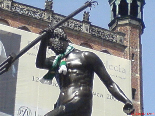 Tak sie bawi, tak sie bawi LECHIA GDAŃSK.
Neptun jest z Lechią :)