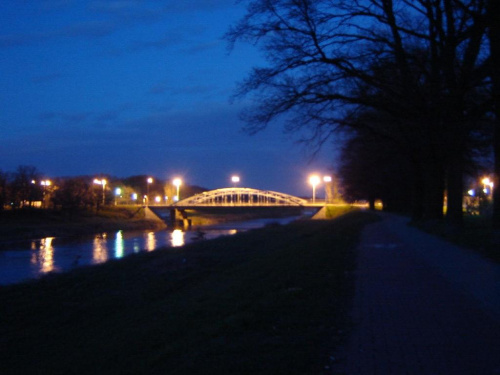 Wrocław most Jagieloński nocą