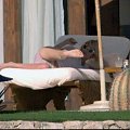 Ashley on vacation in Mexico -luty 2007