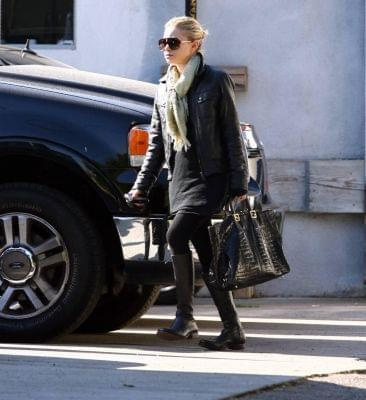 Ashley shopping in West Hollywood-styczeń 2007