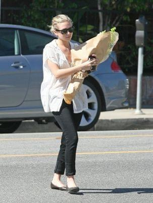 Ashley shopping in Brentwood -marzec 2007