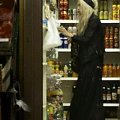 MK and Ash doing late-night food shopping in Paris-marzec 2007