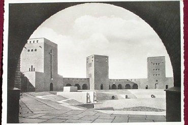 Reichsehrnamal Tannenberg, Hohenstein Ostpreussen, Olsztynek #Denkmal #Ehrenhof #Hindenburg #Hohenstein #Masuren #Mazury #National #Olsztynek #Ostpreussen #Reichsehrenmal #Tannenberg