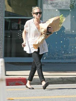 Ashley shopping in Brentwood -marzec 2007