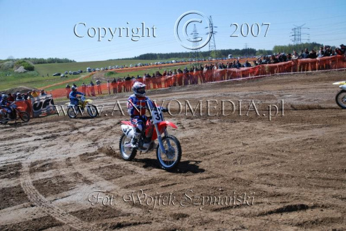 MOTOCROSS MISTRZOSTWA EUROPY w kl.. 125 J. Open Gdańsk 29.04.2007r.
www.ANWOMEDIA.pl