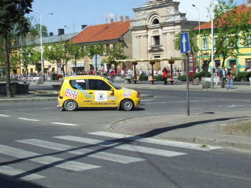 29-04-2007 Tomaszów Maz. Plac Kościuszki #samochody
