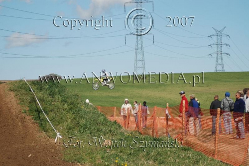 MOTOCROSS MISTRZOSTWA EUROPY w kl. 125 J. open Gdańsk 29.04.2007r.
www.ANWOMEDIA.pl