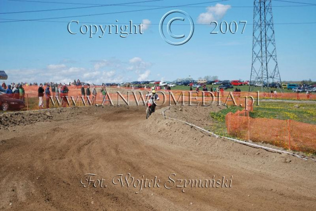 MOTOCROSS MISTRZOSTWA EUROPY w kl. 125 J. open Gdańsk 29.04.2007r.
www.ANWOMEDIA.pl