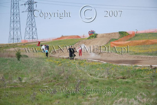 MOTOCROSS MISTRZOSTWA EUROPY w kl. 125 J. open Gdańsk 29.04.2007r.
www.ANWOMEDIA.pl