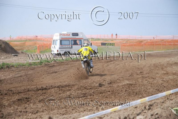 MOTOCROSS MISTRZOSTWA EUROPY w kl. 125 J. open Gdańsk 29.04.2007r.
www.ANWOMEDIA.pl