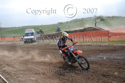 MOTOCROSS MISTRZOSTWA EUROPY w kl. 125 J. open Gdańsk 29.04.2007r.
www.ANWOMEDIA.pl